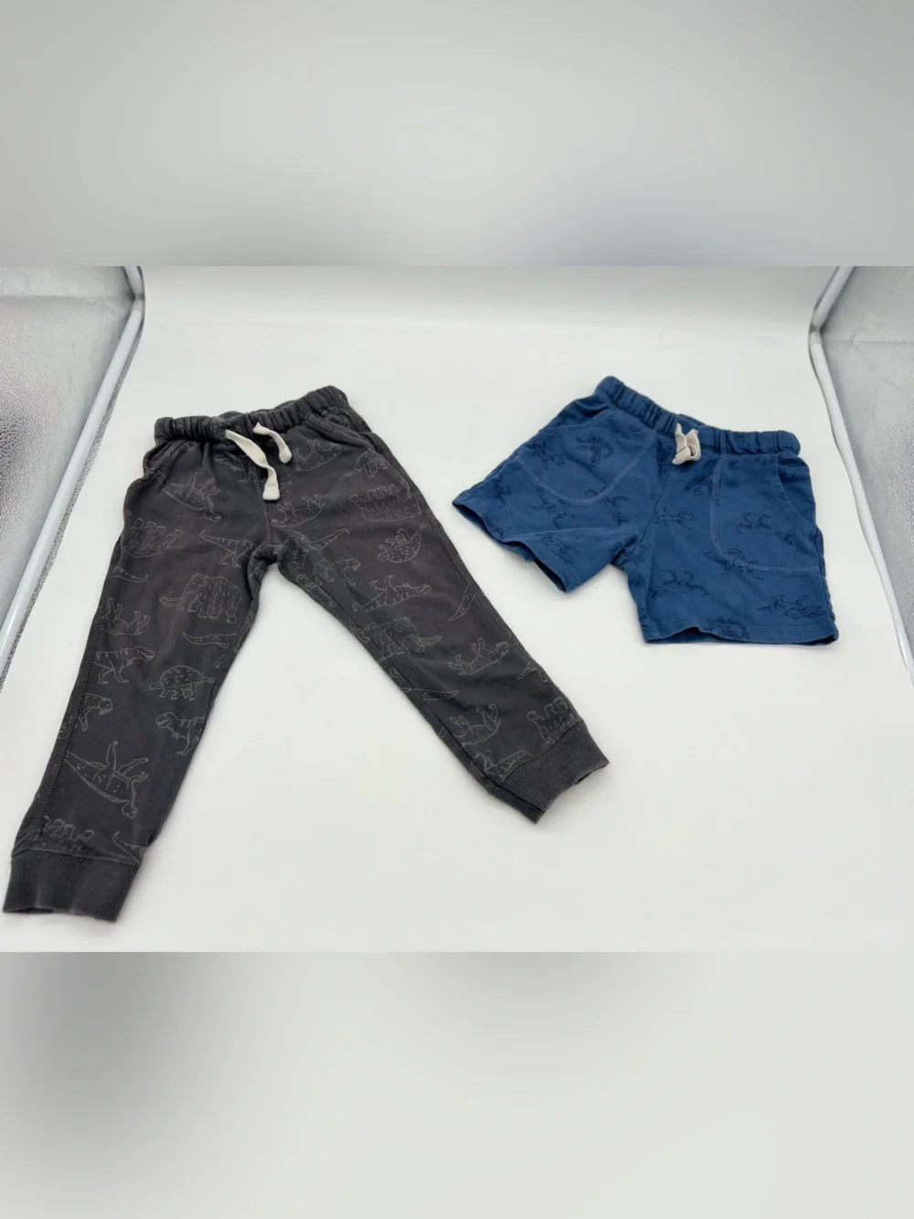 Carter's Toddler Boys Dinosaur Gray Sweatpants And Transformers Blue Shorts 3T